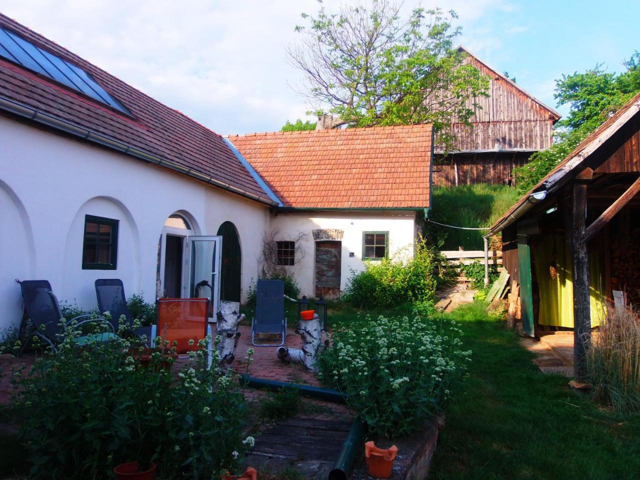 Gaestehaus Weinviertel - Niederoesterreich Siebenhirten Exterior foto